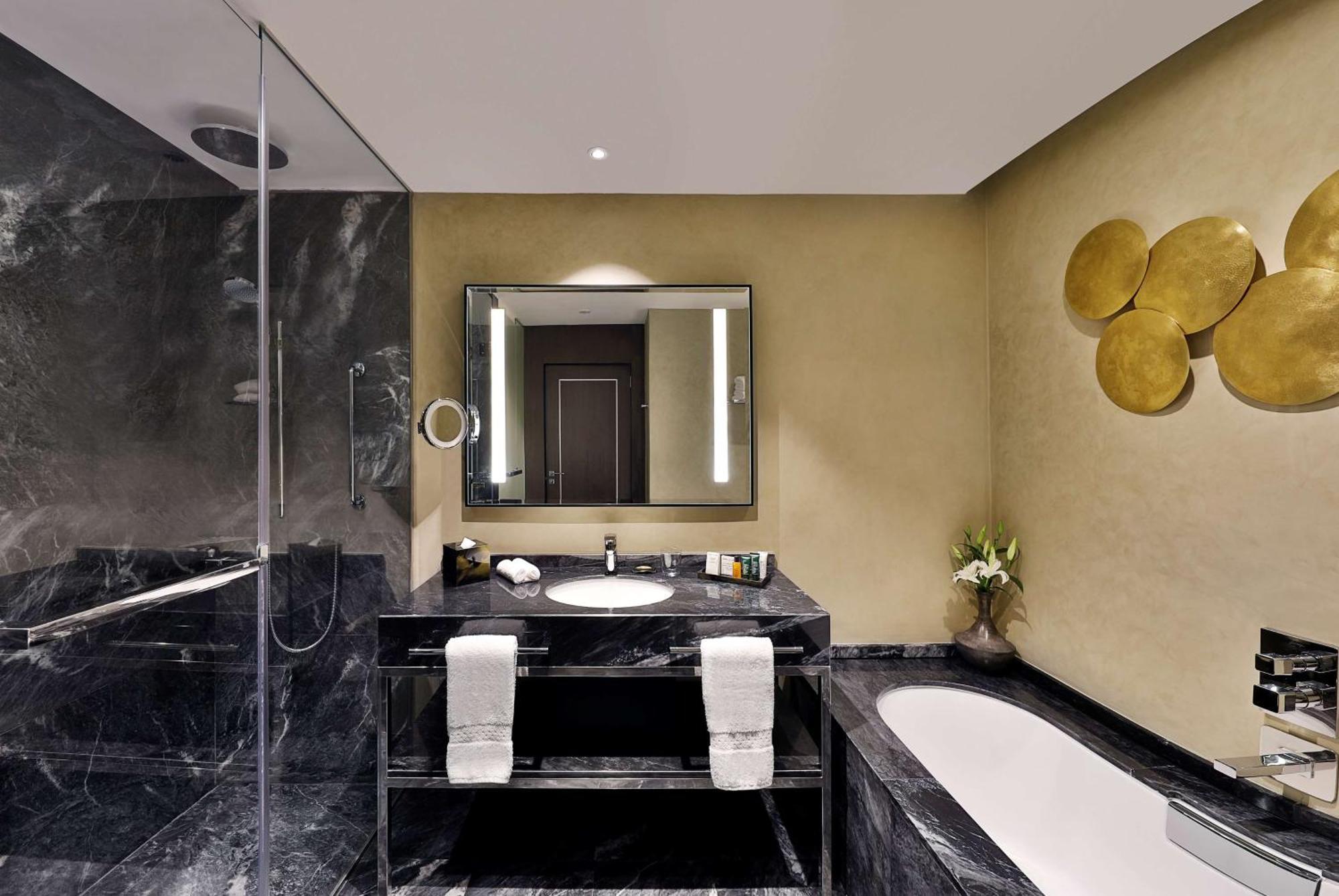 Hilton Tanger City Center Exterior photo Bathroom
