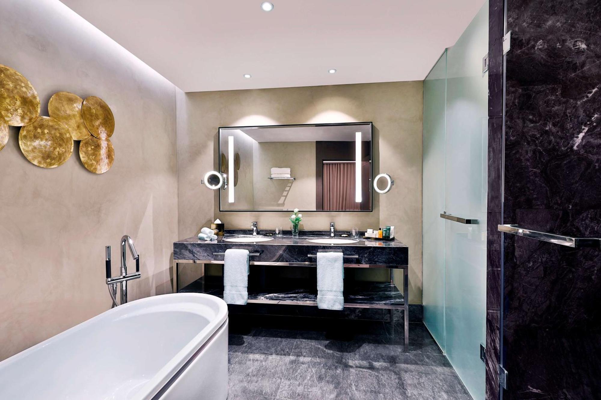 Hilton Tanger City Center Exterior photo Bathroom